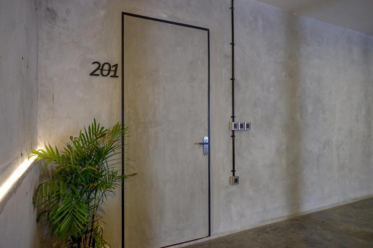 Reddoorz Plus Near Kawasan Sam Poo Kong Semarang Esterno foto