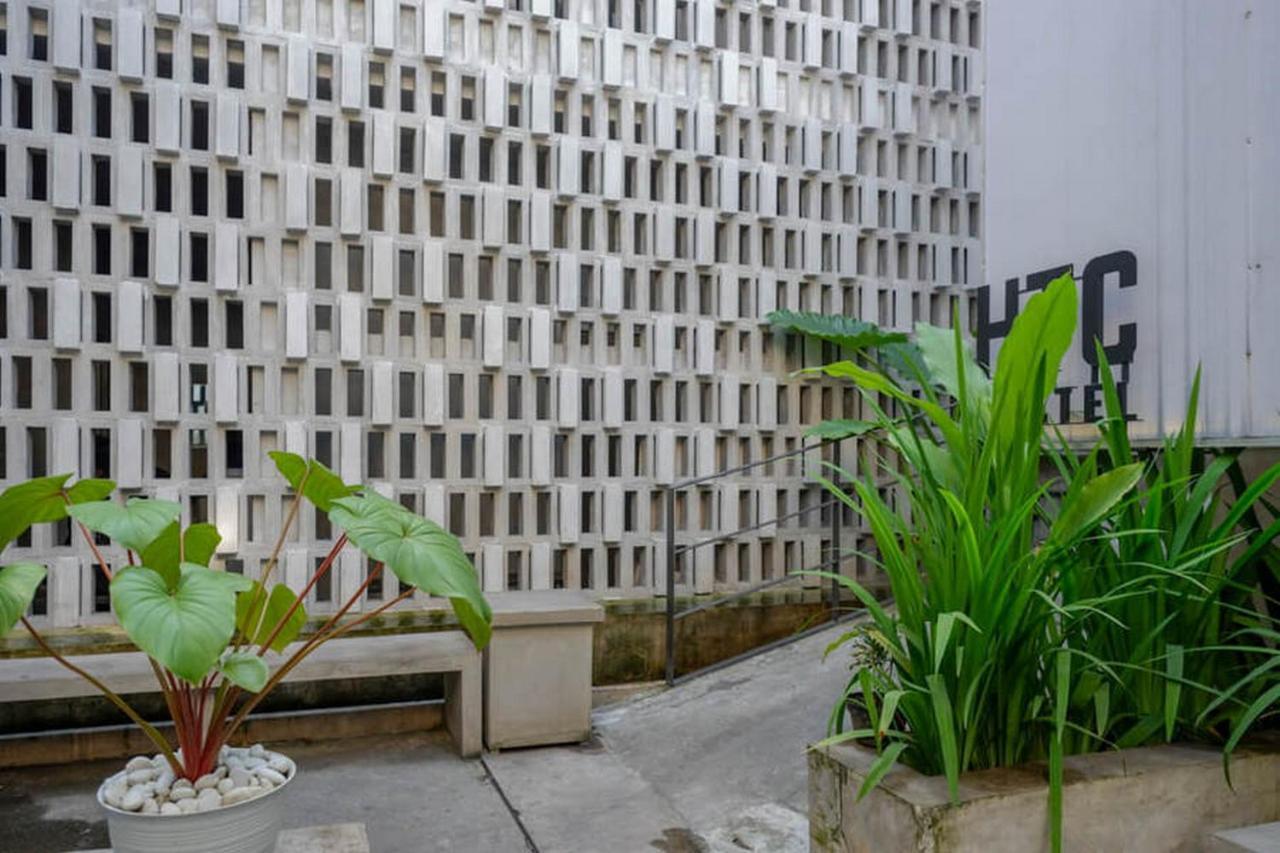 Reddoorz Plus Near Kawasan Sam Poo Kong Semarang Esterno foto